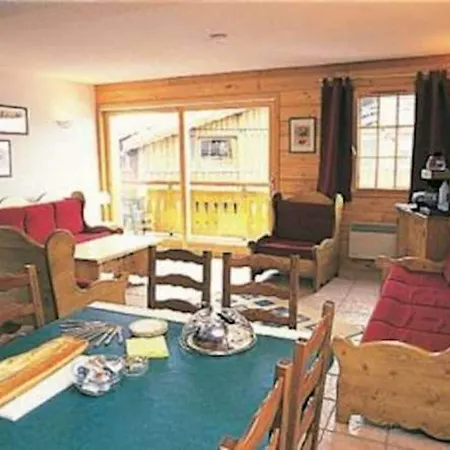 Pere Josef Hotel